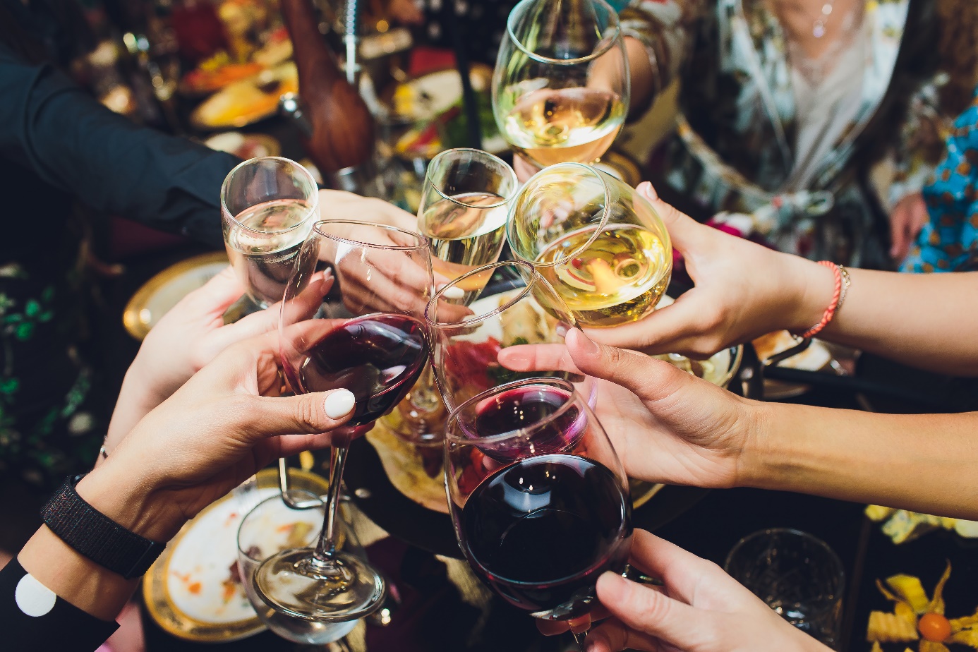 Używanie alkoholu jest główną przyczyną ostrego zapalenia trzustki. Źródło: Getty Images Zapalenie trzustki i alkohol