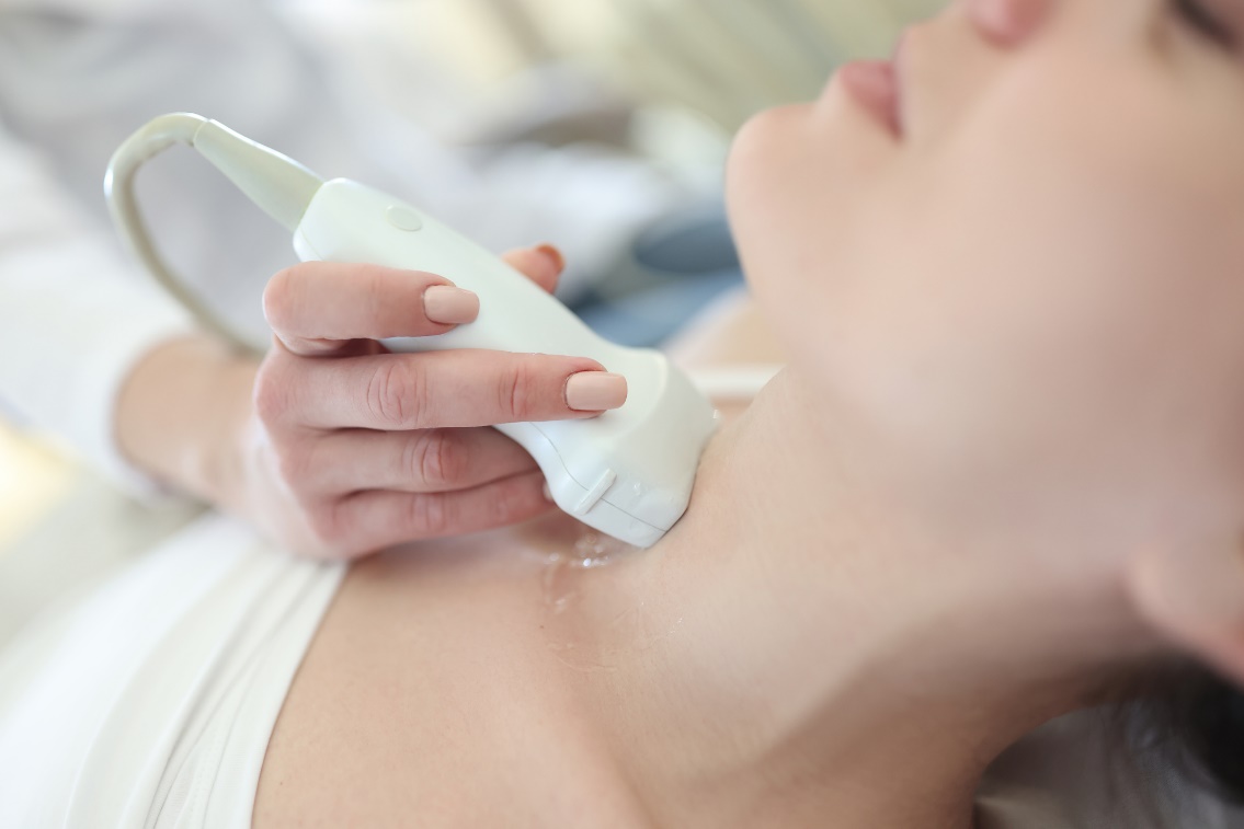 Obrazowanie ultrasonograficzne tarczycy. Źródło: Getty Images Obrazowanie ultrasonograficzne tarczycy