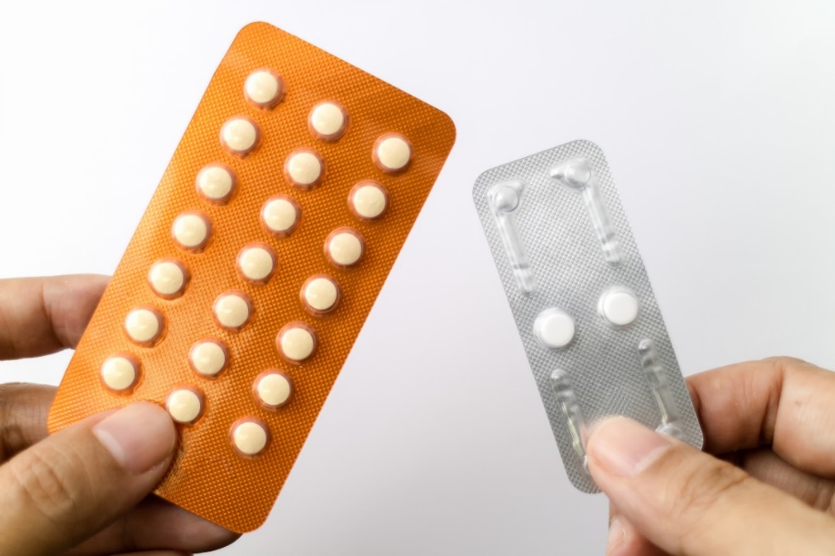 Miesięczne hormonalne środki antykoncepcyjne i pigułka ECP po. Źródło: Getty Images Miesięczne hormonalne środki antykoncepcyjne i pigułki ECP po