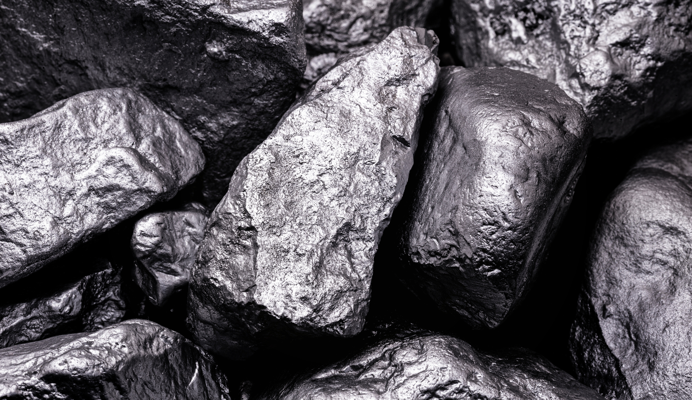 W naturze mangan występuje zwykle w postaci minerałów - tlenków, krzemianów lub węglanów. Źródło: Getty Images W naturze mangan występuje zwykle w postaci minerałów - tlenków, krzemianów lub węglanów.
