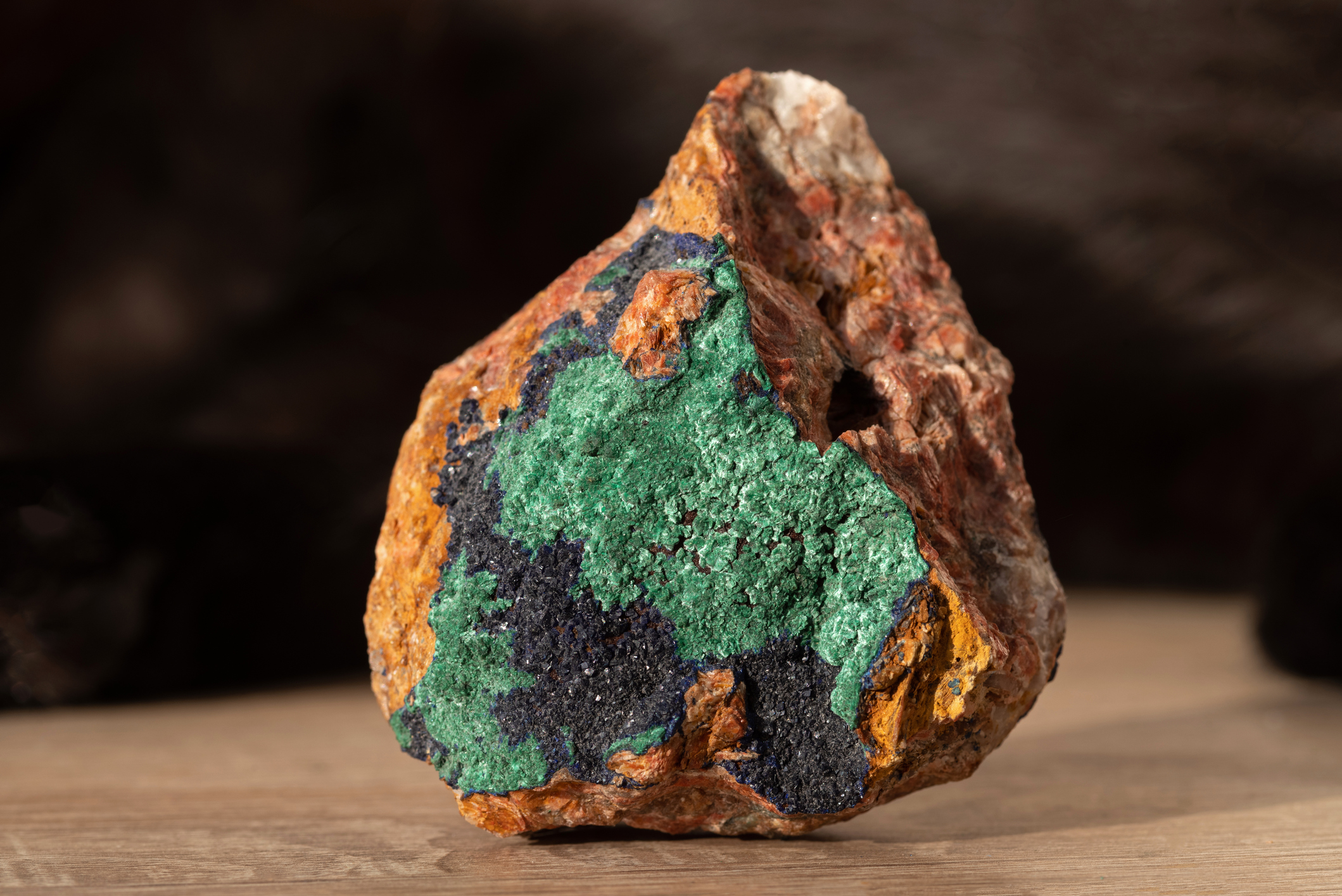 W naturze miedź występuje jako część wielu minerałów. Źródło: Getty Images W naturze miedź występuje jako część wielu minerałów.