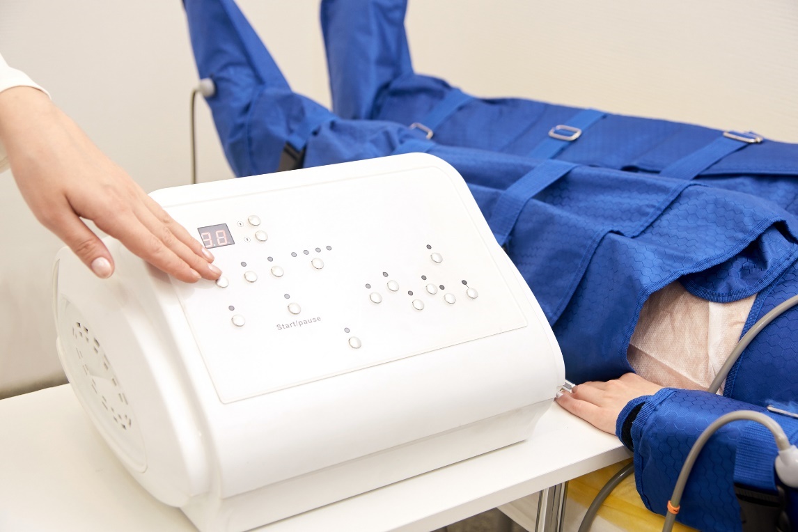 Instrumentalny drenaż limfatyczny - źródło: Getty Images Instrumentalny drenaż limfatyczny