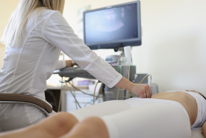 Badanie ultrasonograficzne układu pokarmowego. Źródło zdjęcia: Getty Images Badanie ultrasonograficzne układu pokarmowego