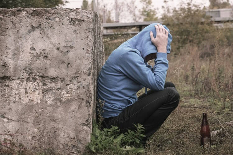 Jak alkoholizm wpływa na zdrowie i psychikę? Skończ z nałogiem, wylecz się