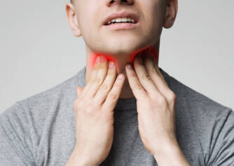 Angina, zapalenie migdałków: jakie są przyczyny i objawy?
