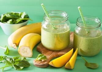 Przepis na zdrowe i fit smoothie z mango (z bananem i ananasem)